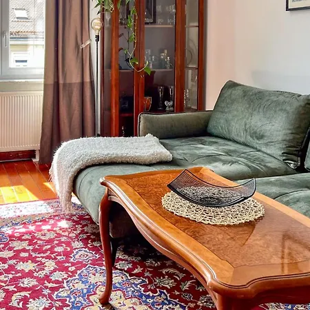 Chic Antique Dana - Center-view *